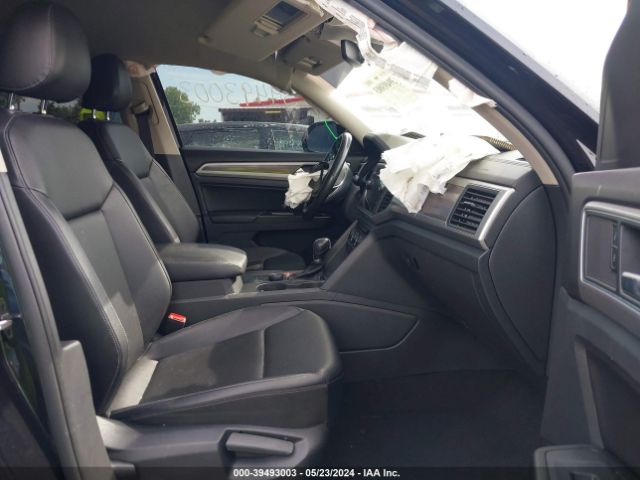 Photo 4 VIN: 1V2UR2CA4KC580389 - VOLKSWAGEN ATLAS 