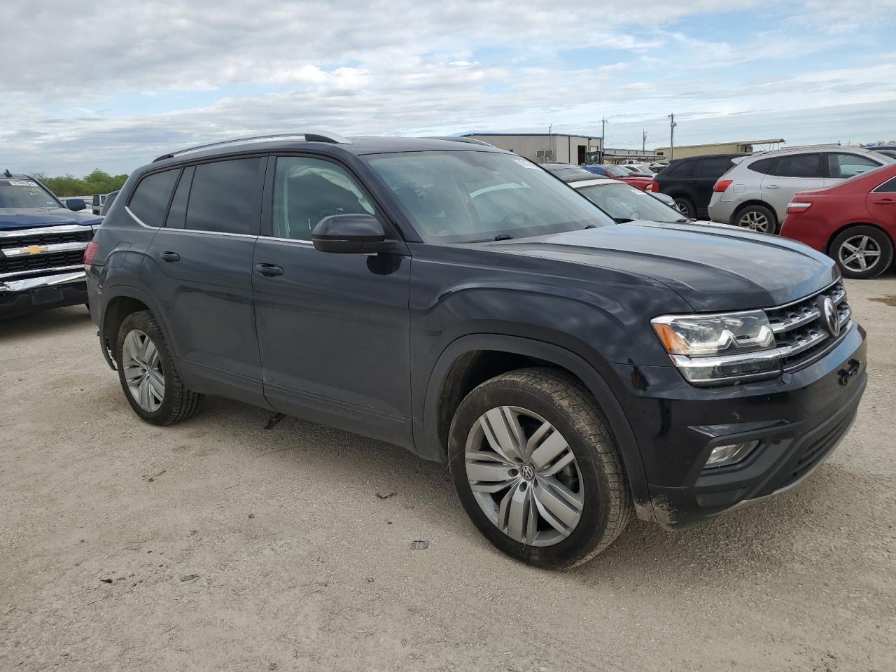 Photo 3 VIN: 1V2UR2CA6KC561536 - VOLKSWAGEN ATLAS 