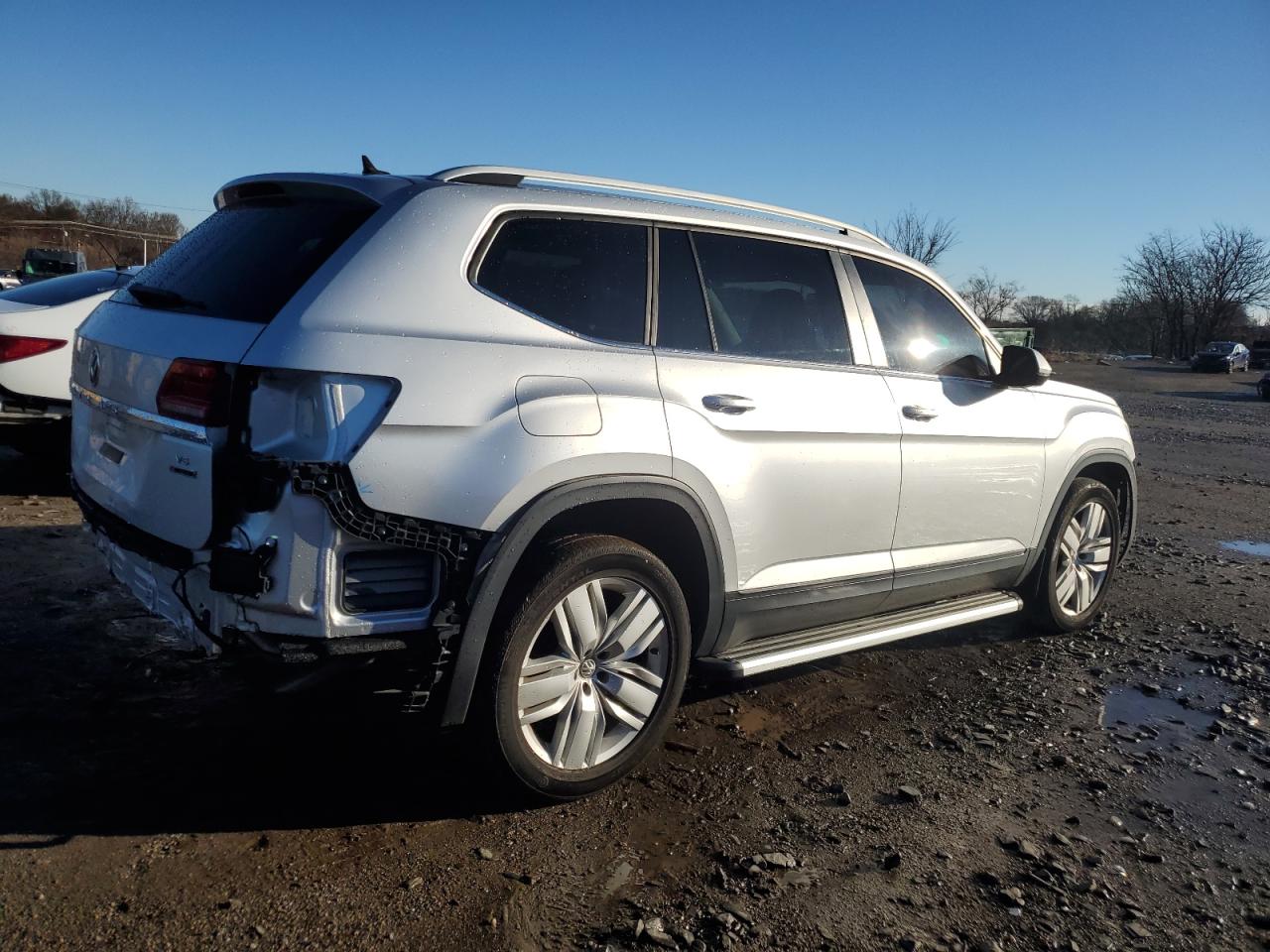 Photo 2 VIN: 1V2UR2CA7KC513530 - VOLKSWAGEN ATLAS 