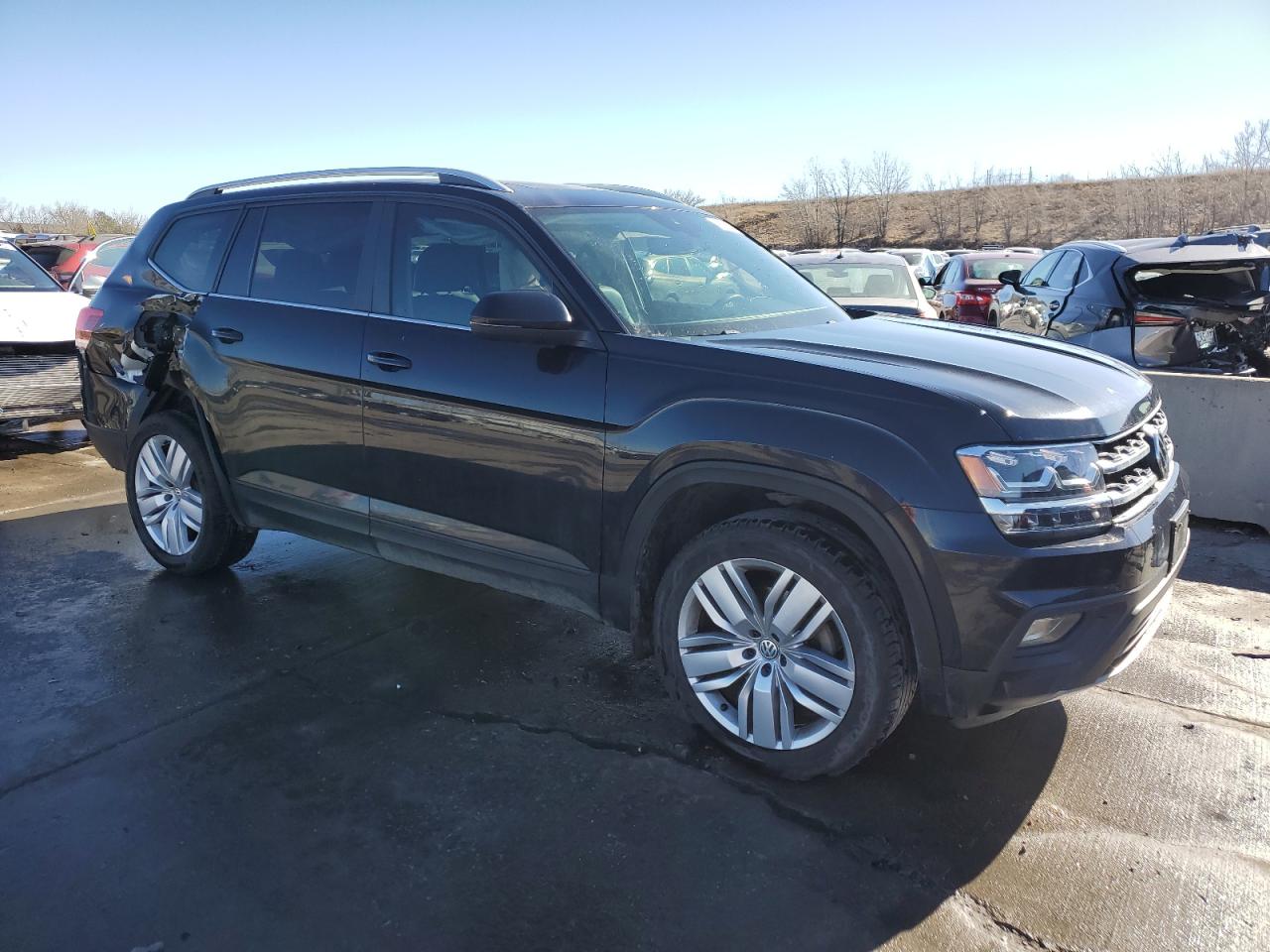 Photo 3 VIN: 1V2WR2CA3KC557341 - VOLKSWAGEN ATLAS 