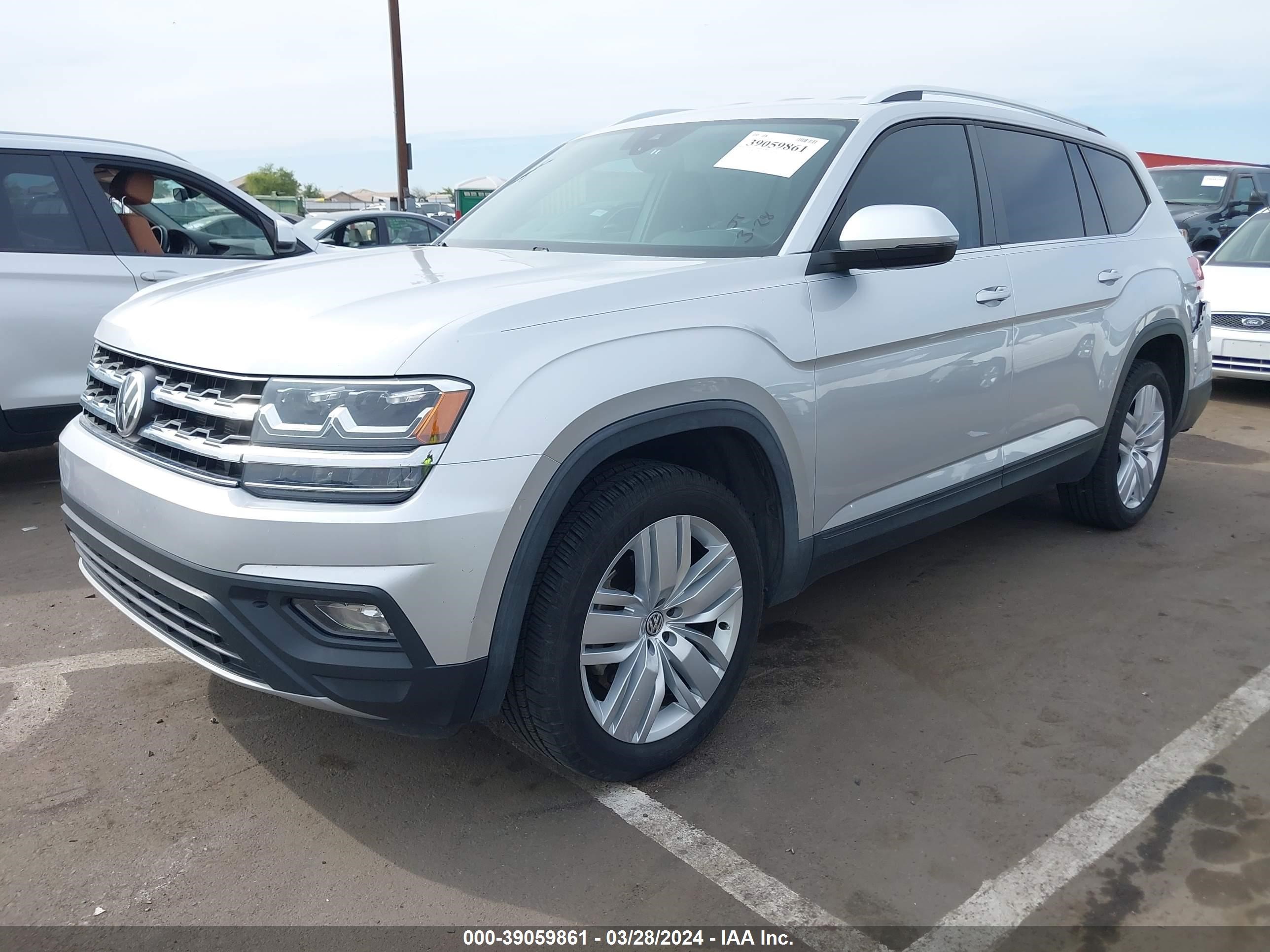 Photo 1 VIN: 1V2WR2CA7KC612468 - VOLKSWAGEN ATLAS 