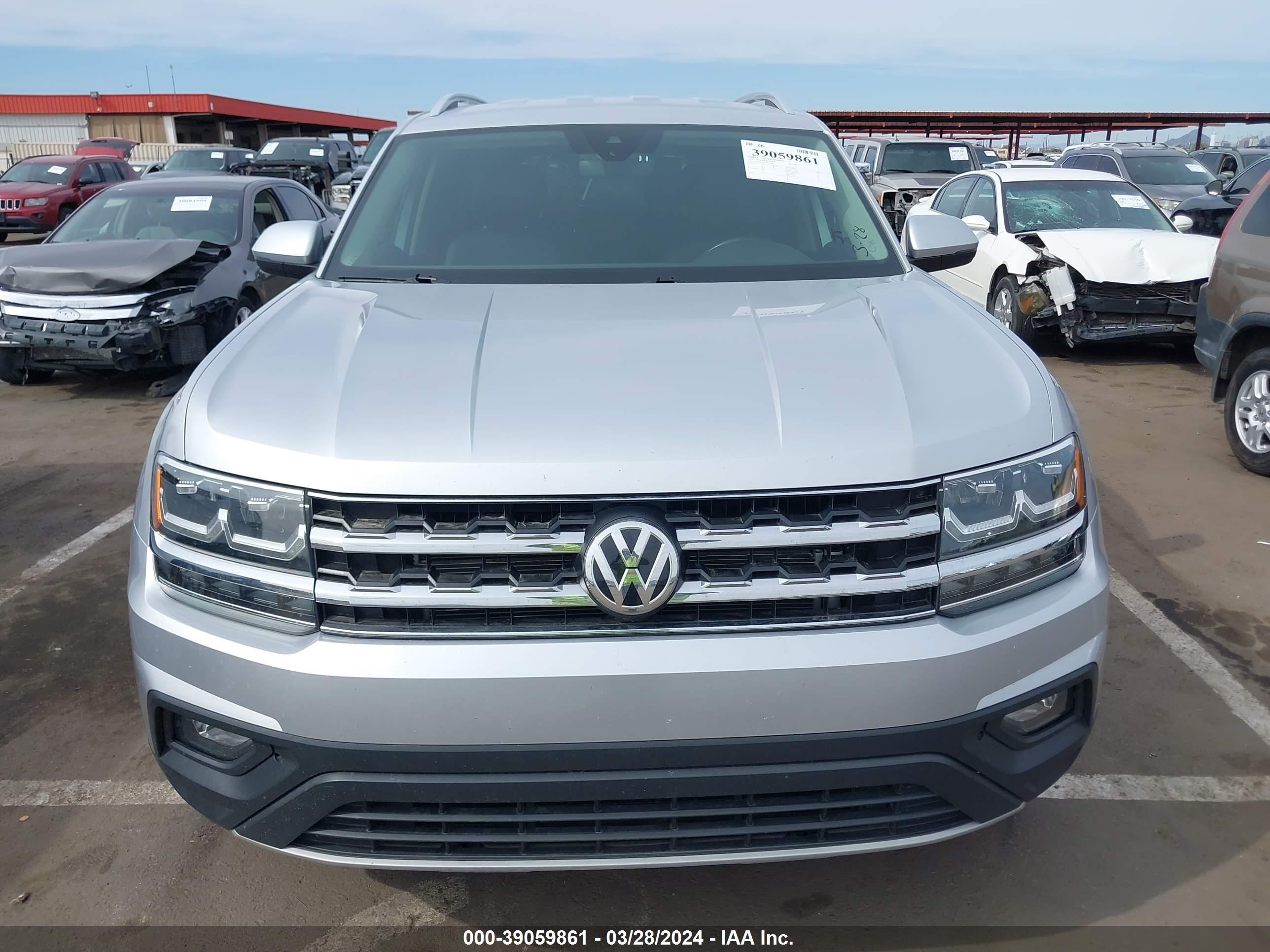 Photo 11 VIN: 1V2WR2CA7KC612468 - VOLKSWAGEN ATLAS 