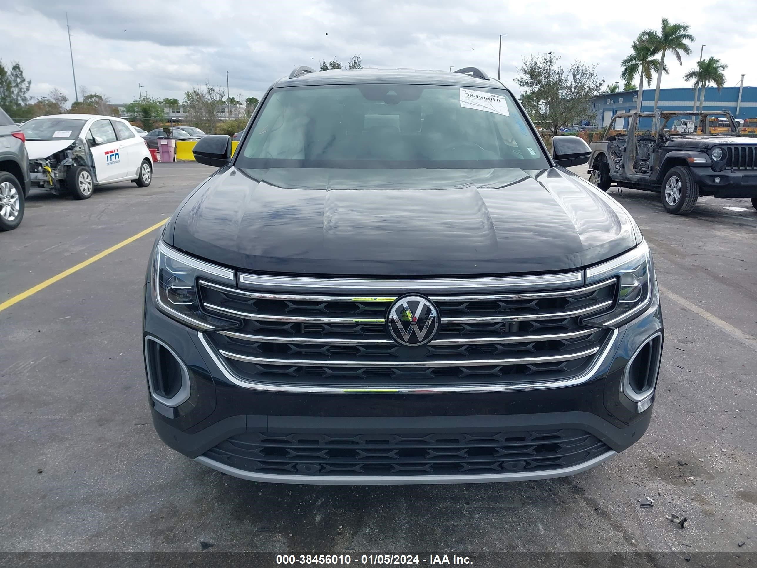 Photo 11 VIN: 1V2WR2CA7RC521453 - VOLKSWAGEN ATLAS 