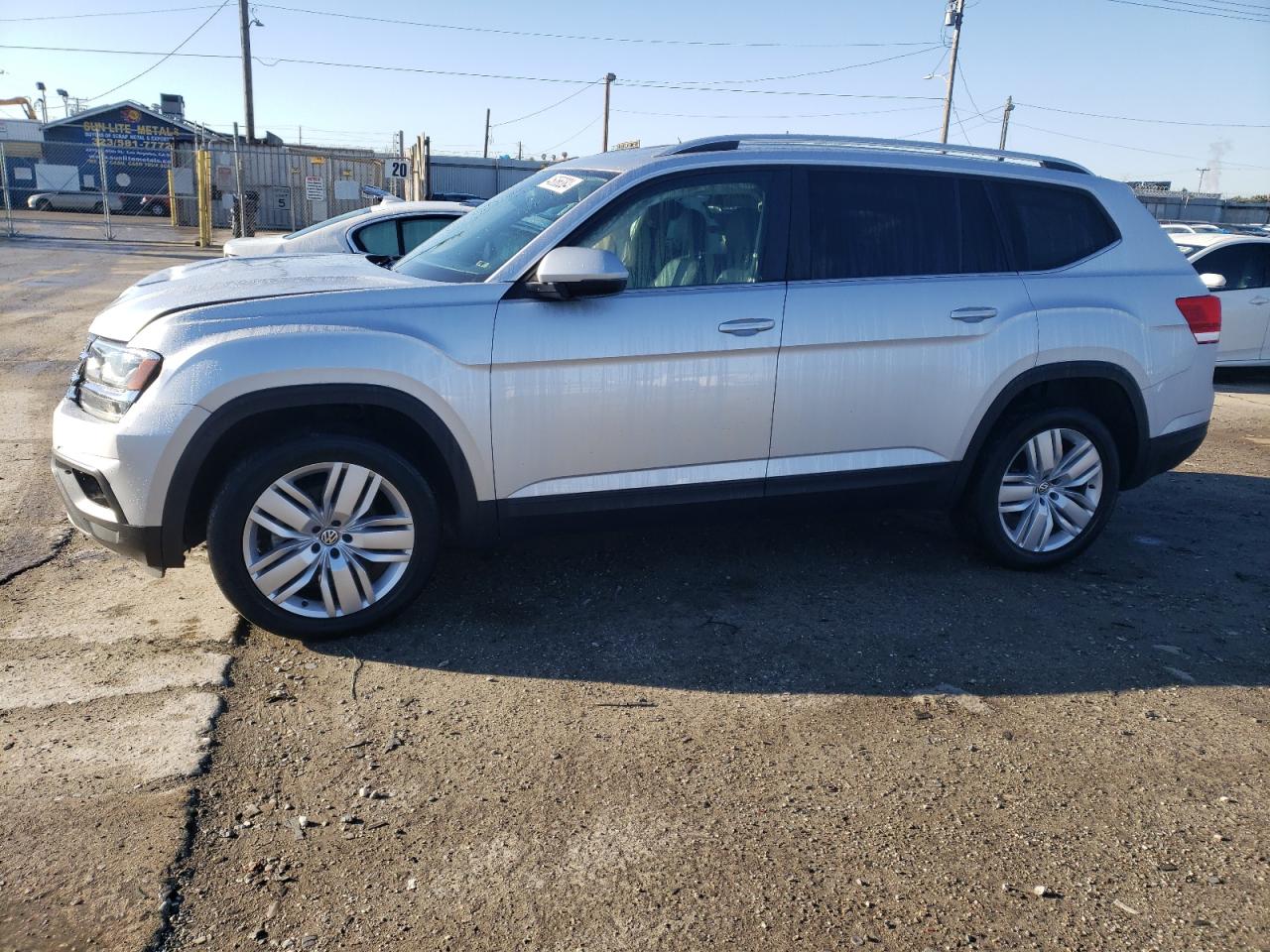 Photo 1 VIN: 1V2WR2CA8KC533407 - VOLKSWAGEN ATLAS 