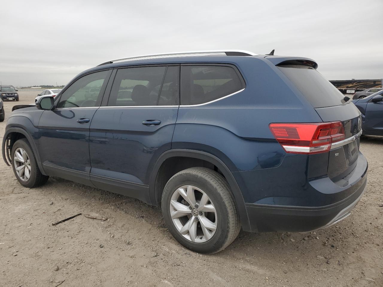 Photo 1 VIN: 1V2WR2CA9KC605909 - VOLKSWAGEN ATLAS 