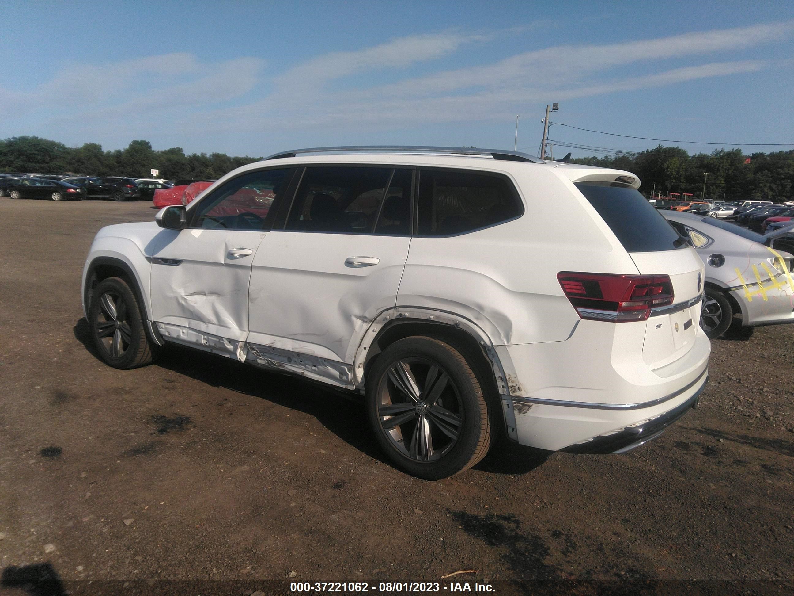 Photo 2 VIN: 1V2XR2CA3KC564956 - VOLKSWAGEN ATLAS 