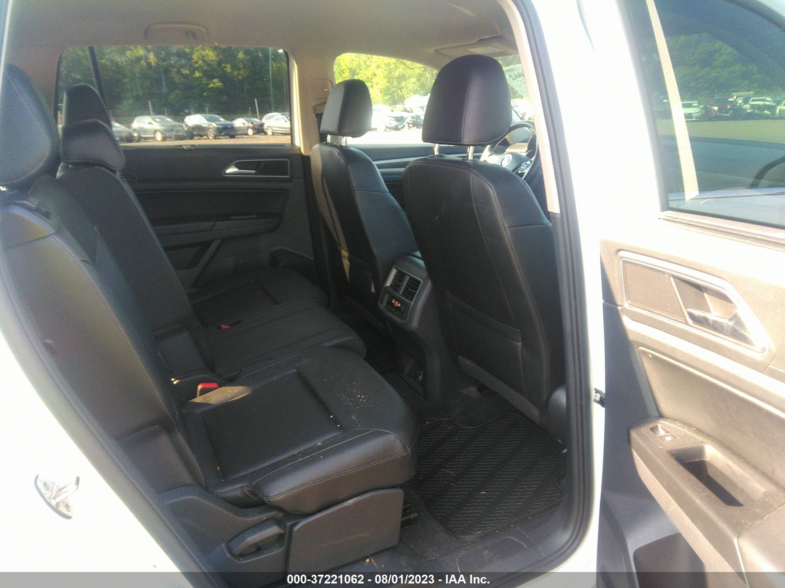 Photo 7 VIN: 1V2XR2CA3KC564956 - VOLKSWAGEN ATLAS 