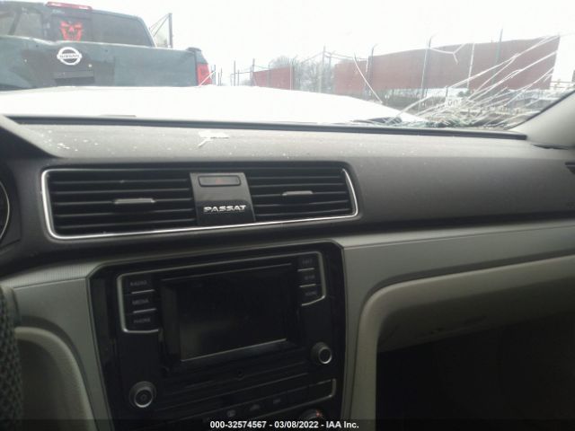 Photo 3 VIN: 1VWAA7A30JC010415 - VOLKSWAGEN PASSAT 