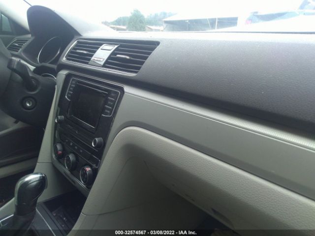 Photo 4 VIN: 1VWAA7A30JC010415 - VOLKSWAGEN PASSAT 