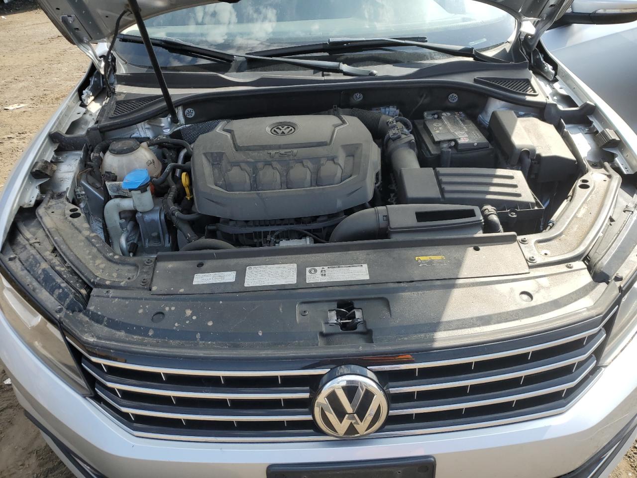 Photo 10 VIN: 1VWAA7A30JC042619 - VOLKSWAGEN PASSAT 