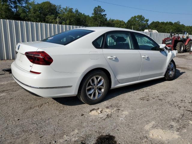 Photo 2 VIN: 1VWAA7A31JC015560 - VOLKSWAGEN PASSAT 