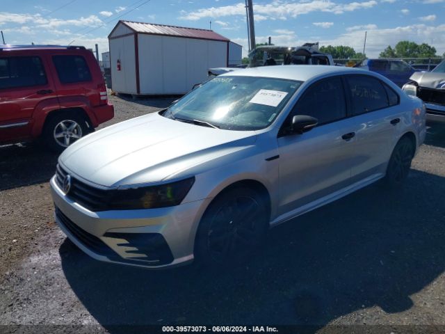 Photo 1 VIN: 1VWAA7A31JC015588 - VOLKSWAGEN PASSAT 