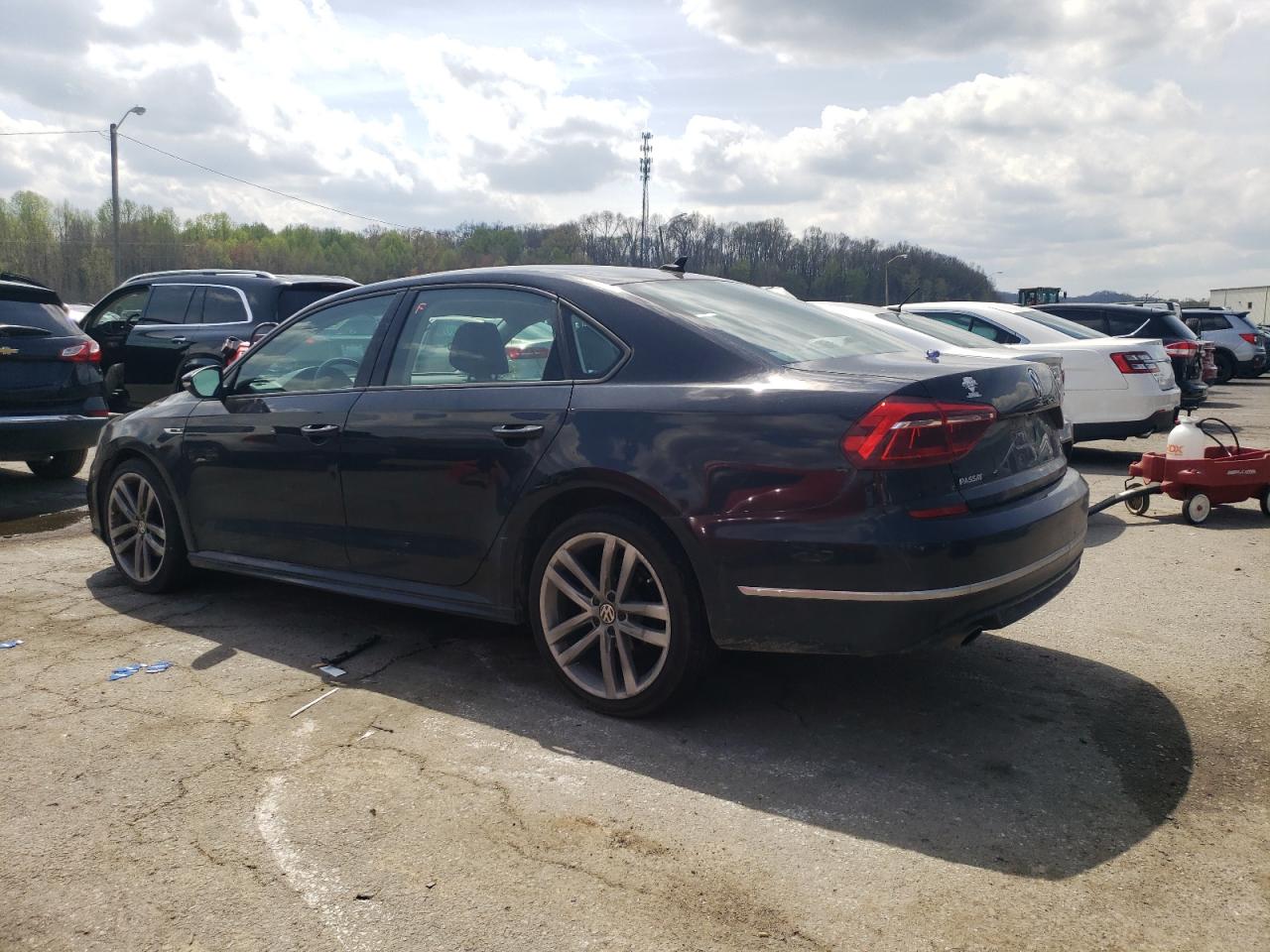 Photo 1 VIN: 1VWAA7A31JC033671 - VOLKSWAGEN PASSAT 