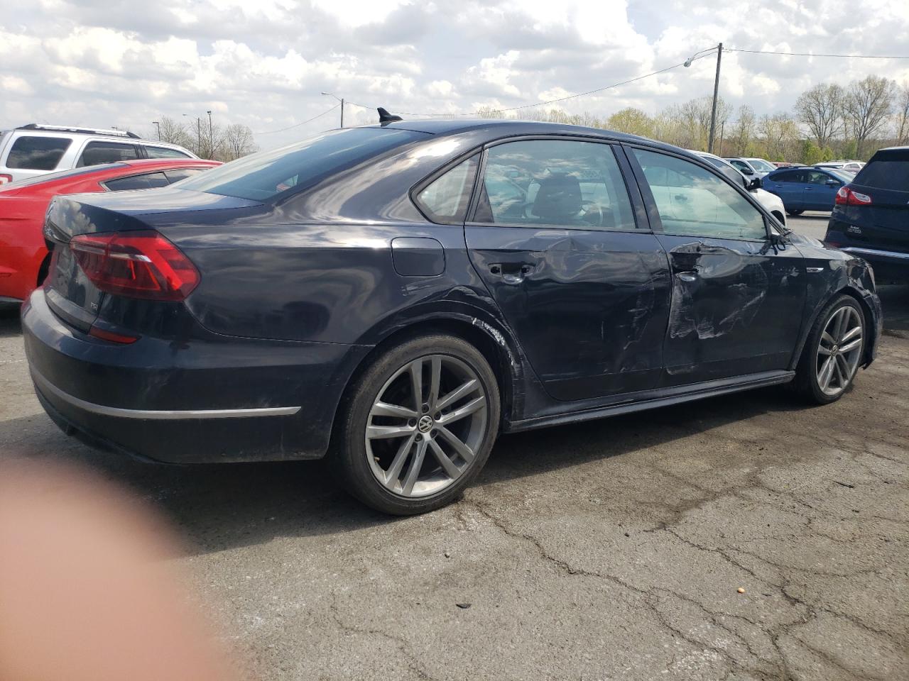 Photo 2 VIN: 1VWAA7A31JC033671 - VOLKSWAGEN PASSAT 