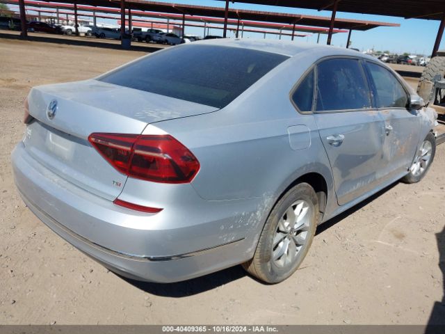 Photo 3 VIN: 1VWAA7A32JC044677 - VOLKSWAGEN PASSAT 