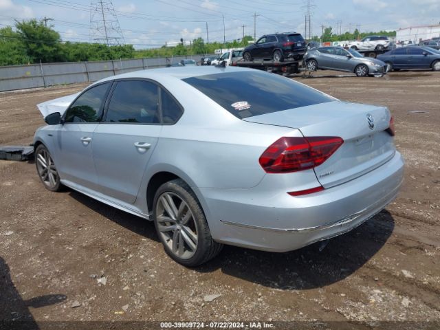 Photo 2 VIN: 1VWAA7A32JC048874 - VOLKSWAGEN PASSAT 