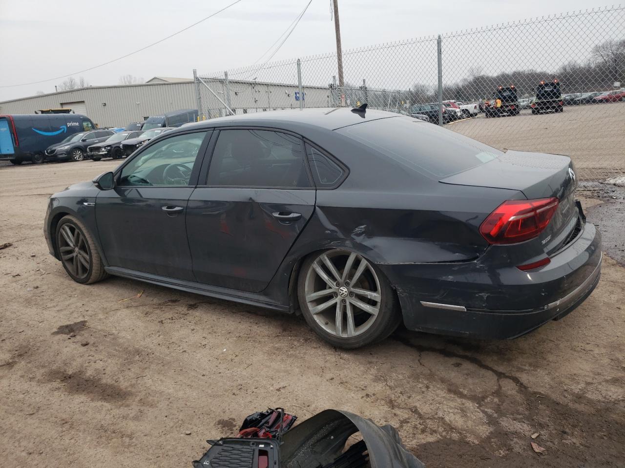 Photo 1 VIN: 1VWAA7A33JC001269 - VOLKSWAGEN PASSAT 