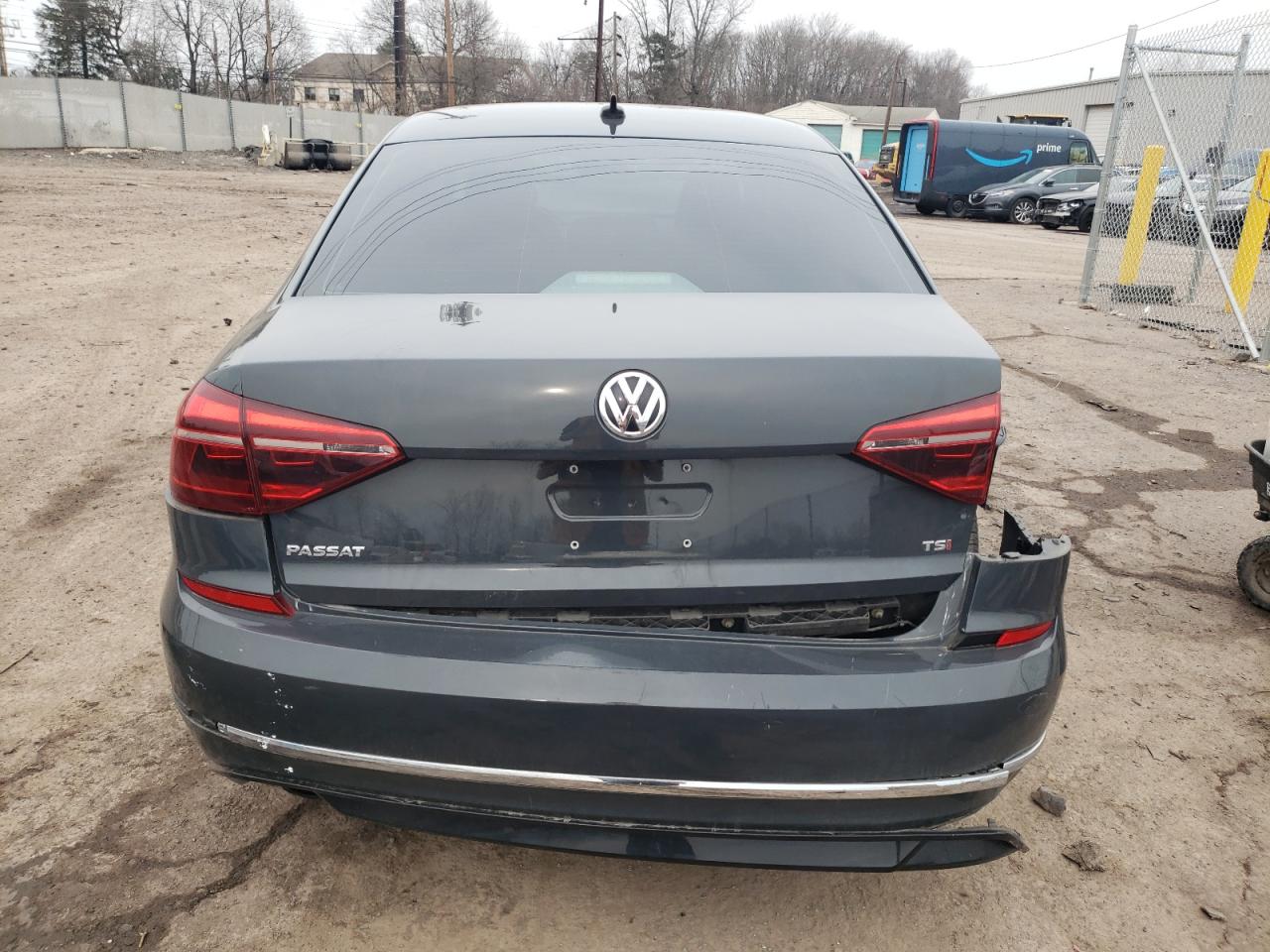 Photo 5 VIN: 1VWAA7A33JC001269 - VOLKSWAGEN PASSAT 