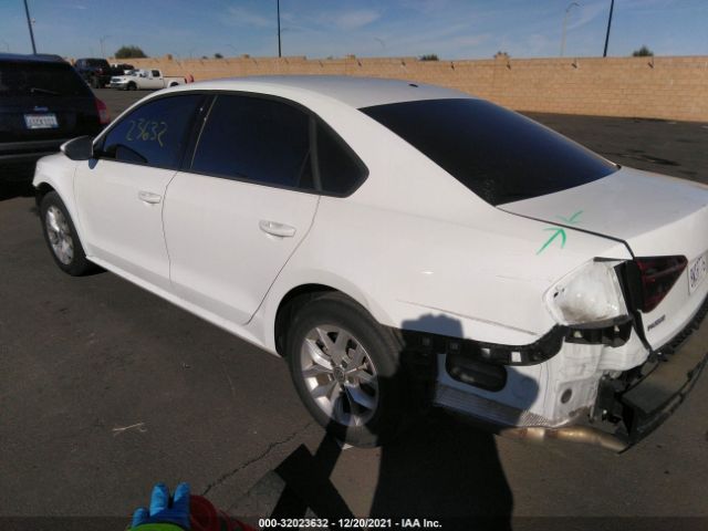 Photo 2 VIN: 1VWAA7A33JC004057 - VOLKSWAGEN PASSAT 