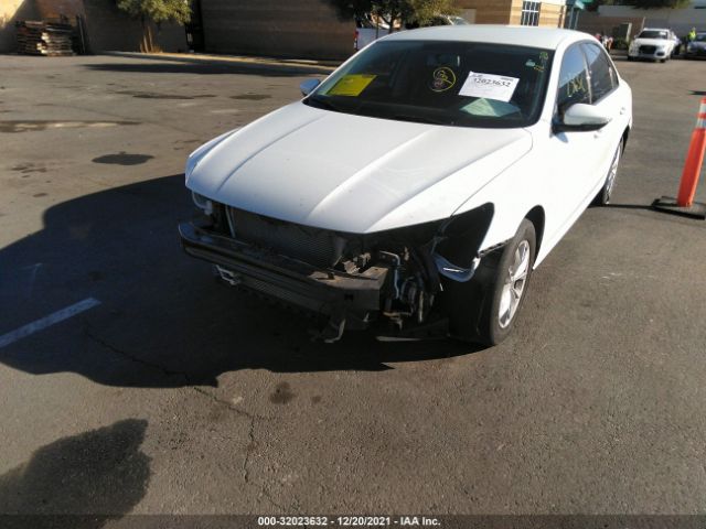 Photo 5 VIN: 1VWAA7A33JC004057 - VOLKSWAGEN PASSAT 