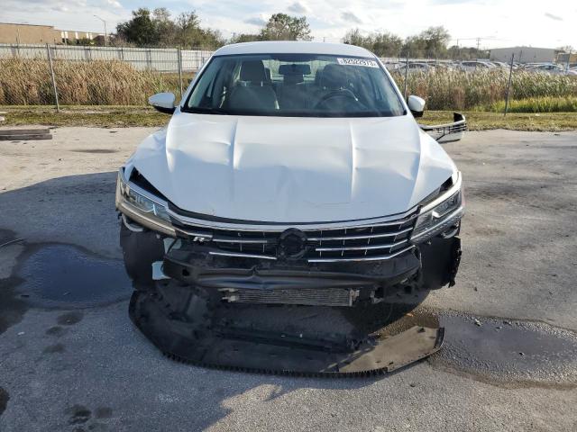 Photo 4 VIN: 1VWAA7A33JC014006 - VOLKSWAGEN PASSAT 