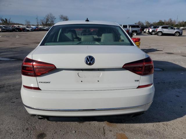 Photo 5 VIN: 1VWAA7A33JC014006 - VOLKSWAGEN PASSAT 