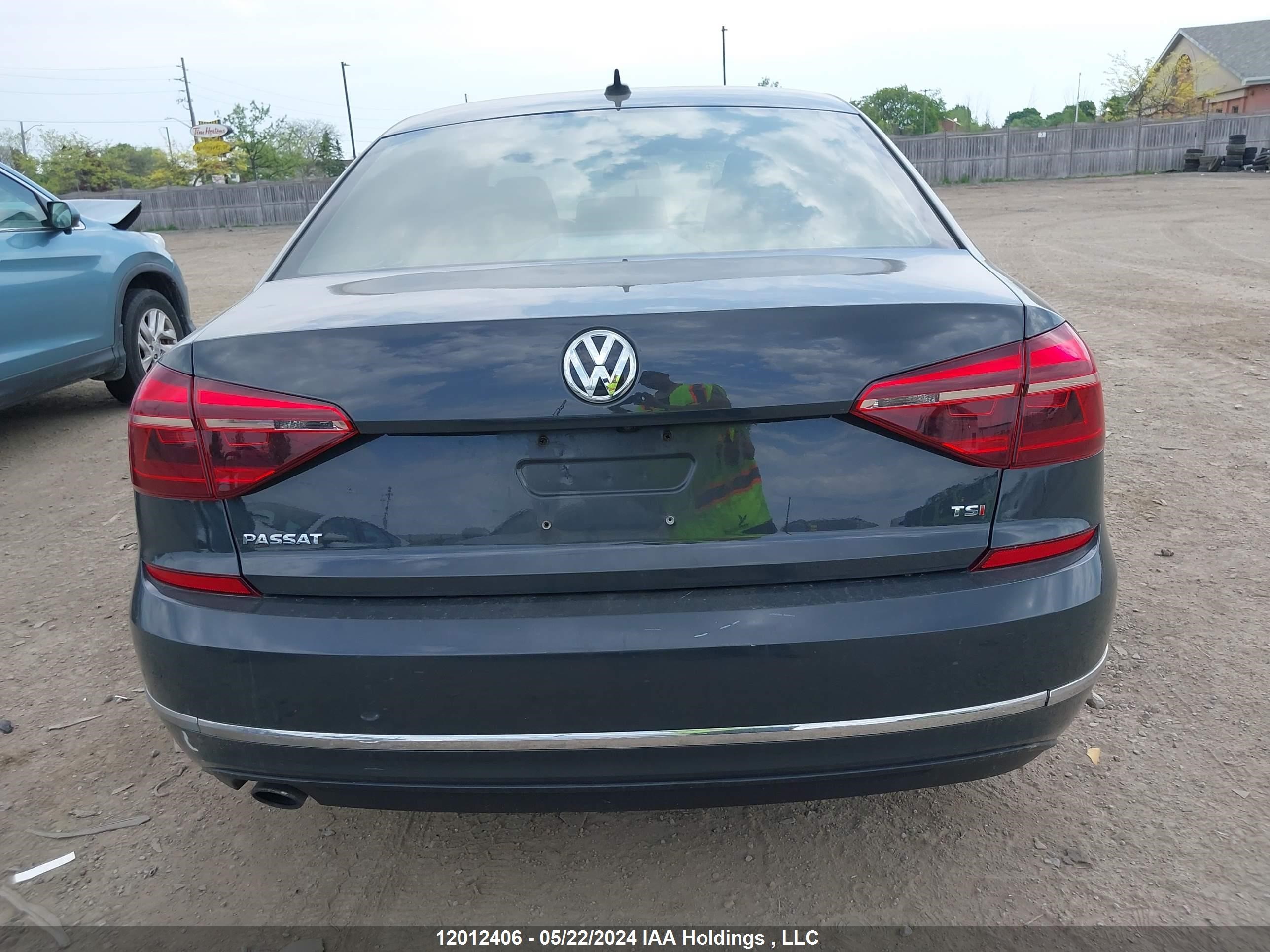 Photo 16 VIN: 1VWAA7A33JC031467 - VOLKSWAGEN PASSAT 