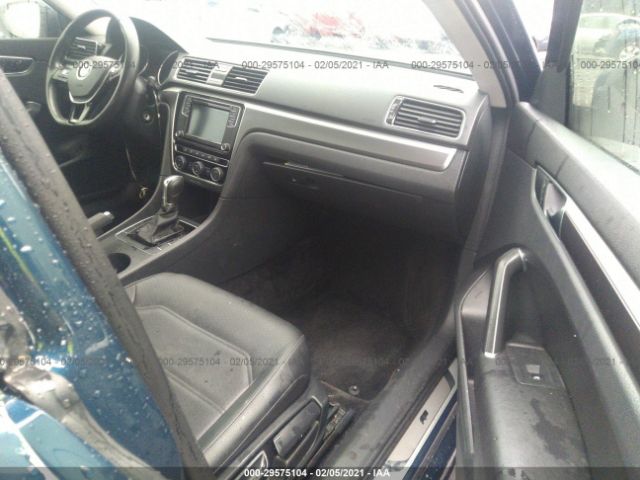 Photo 4 VIN: 1VWAA7A34JC027587 - VOLKSWAGEN PASSAT 