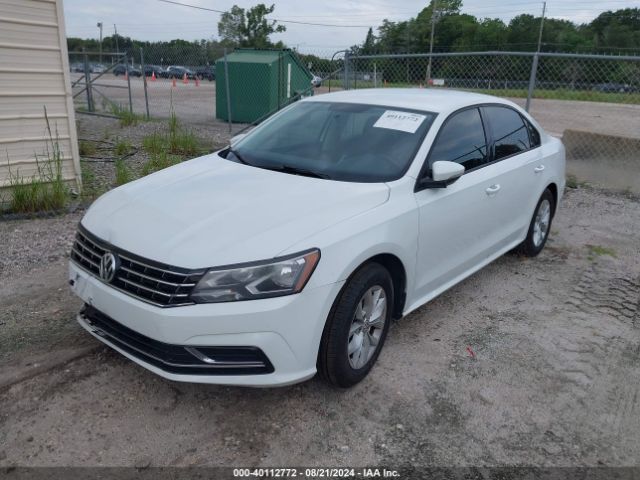 Photo 1 VIN: 1VWAA7A37JC000769 - VOLKSWAGEN PASSAT 