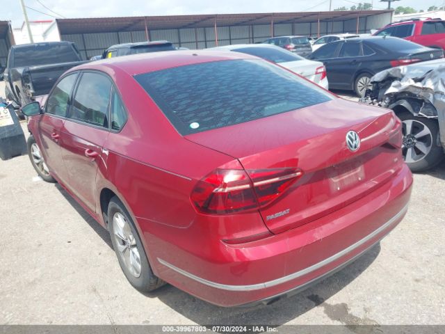 Photo 2 VIN: 1VWAA7A37JC007933 - VOLKSWAGEN PASSAT 