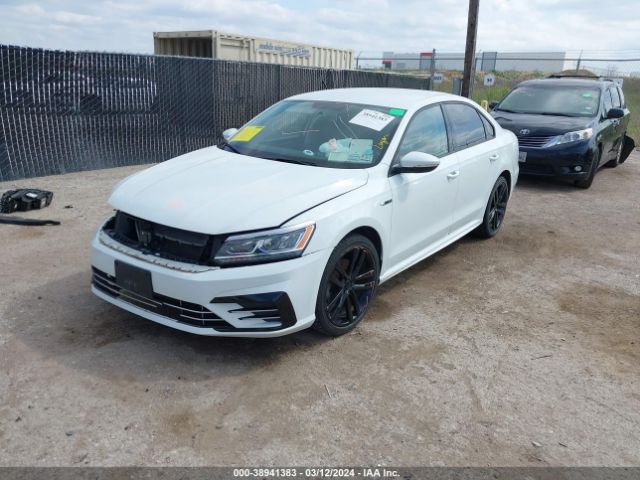 Photo 1 VIN: 1VWAA7A37JC011321 - VOLKSWAGEN PASSAT 