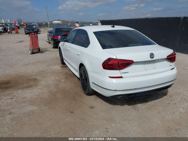 Photo 2 VIN: 1VWAA7A37JC011321 - VOLKSWAGEN PASSAT 