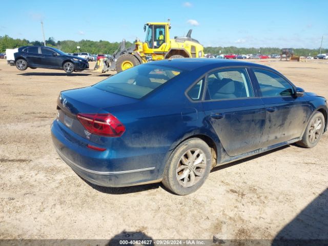 Photo 3 VIN: 1VWAA7A37JC015448 - VOLKSWAGEN PASSAT 