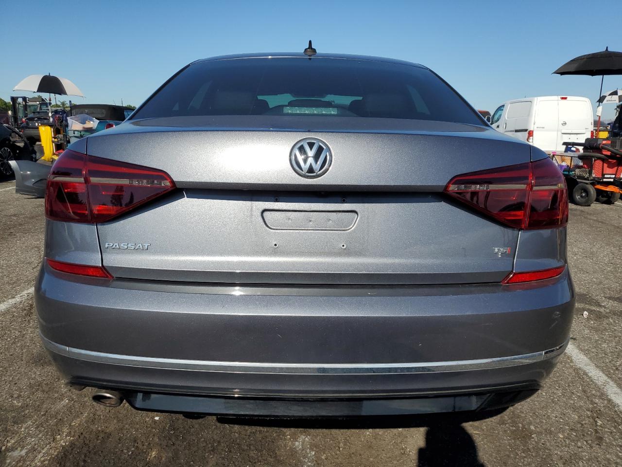 Photo 5 VIN: 1VWAA7A37JC028913 - VOLKSWAGEN PASSAT 