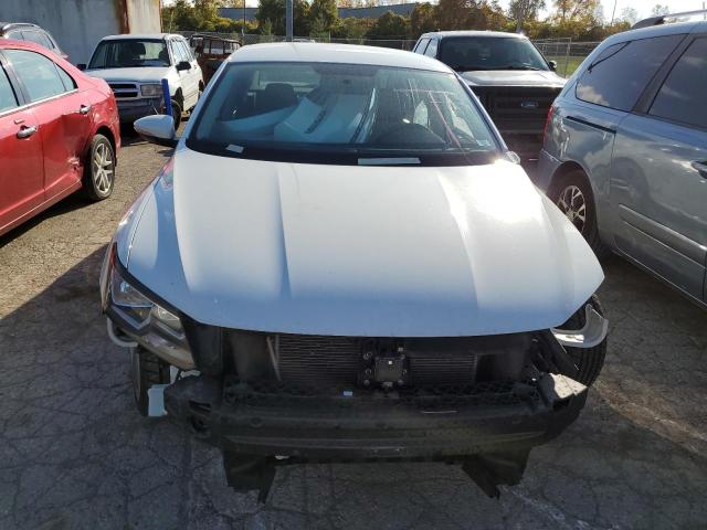 Photo 4 VIN: 1VWAA7A39JC028363 - VOLKSWAGEN PASSAT 