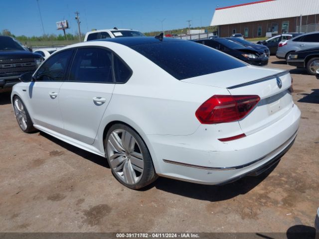 Photo 2 VIN: 1VWAA7A3XJC014360 - VOLKSWAGEN PASSAT 