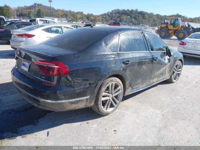 Photo 3 VIN: 1VWAA7A3XJC016447 - VOLKSWAGEN PASSAT 