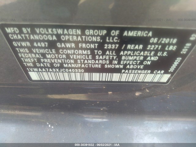 Photo 8 VIN: 1VWAA7A3XJC040330 - VOLKSWAGEN PASSAT 