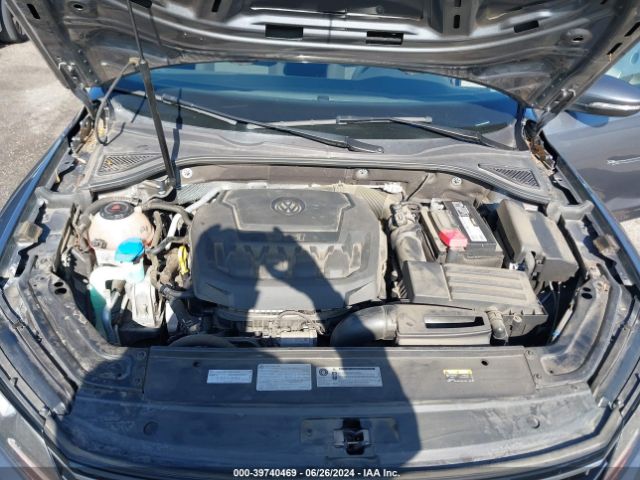 Photo 9 VIN: 1VWAA7A3XJC043227 - VOLKSWAGEN PASSAT 