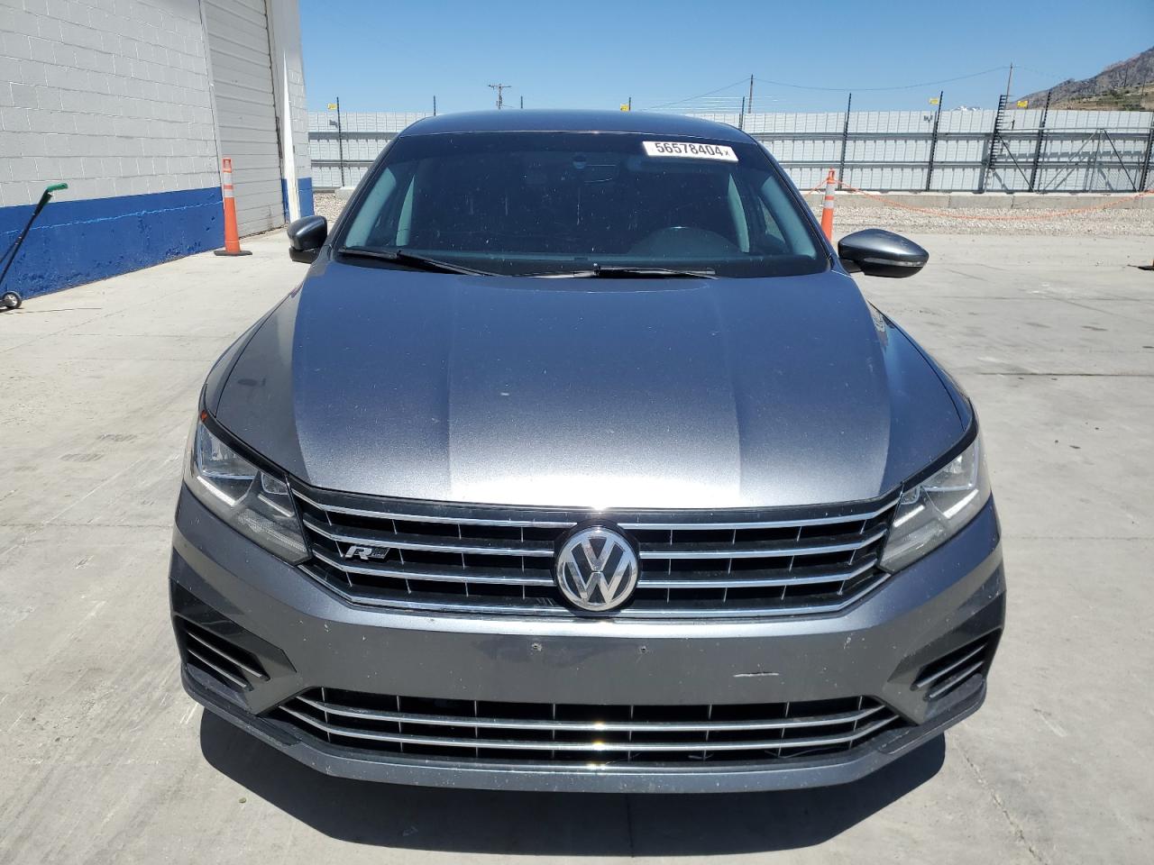 Photo 4 VIN: 1VWAA7A3XJC052140 - VOLKSWAGEN PASSAT 