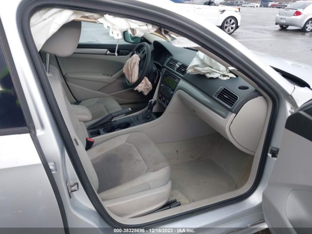 Photo 4 VIN: 1VWAH7A31DC151137 - VOLKSWAGEN PASSAT 