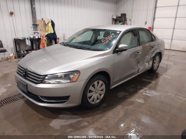 Photo 1 VIN: 1VWAH7A32DC137523 - VOLKSWAGEN PASSAT 