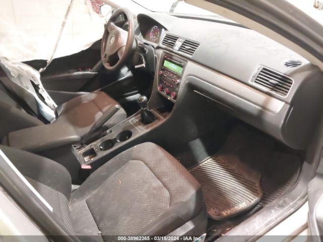 Photo 4 VIN: 1VWAH7A32DC137523 - VOLKSWAGEN PASSAT 