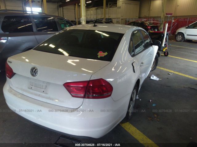 Photo 3 VIN: 1VWAH7A33DC065201 - VOLKSWAGEN PASSAT 