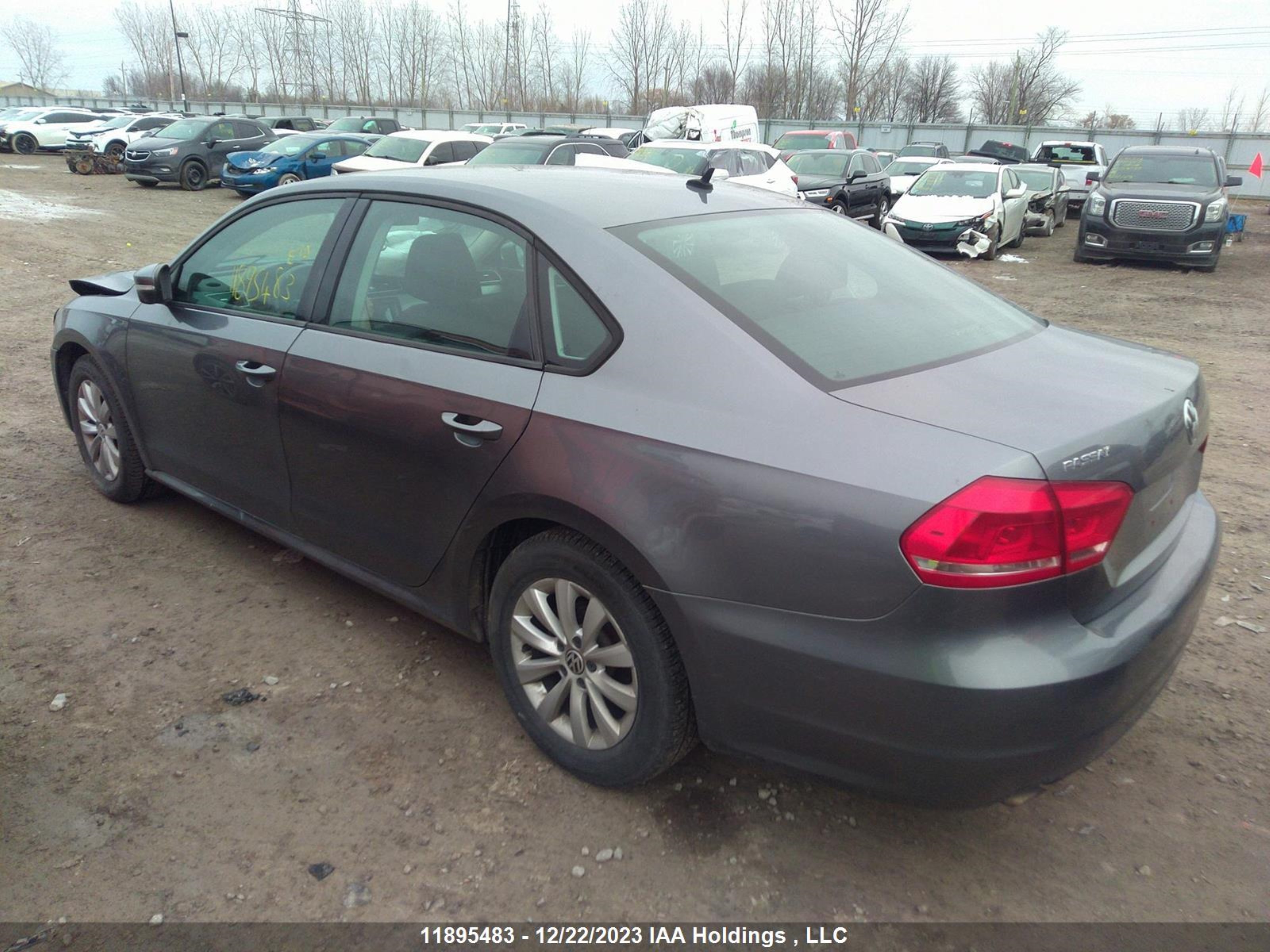 Photo 2 VIN: 1VWAH7A34DC029727 - VOLKSWAGEN PASSAT 