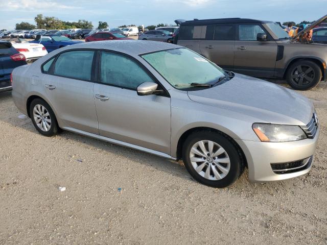 Photo 3 VIN: 1VWAH7A34DC150984 - VOLKSWAGEN PASSAT 