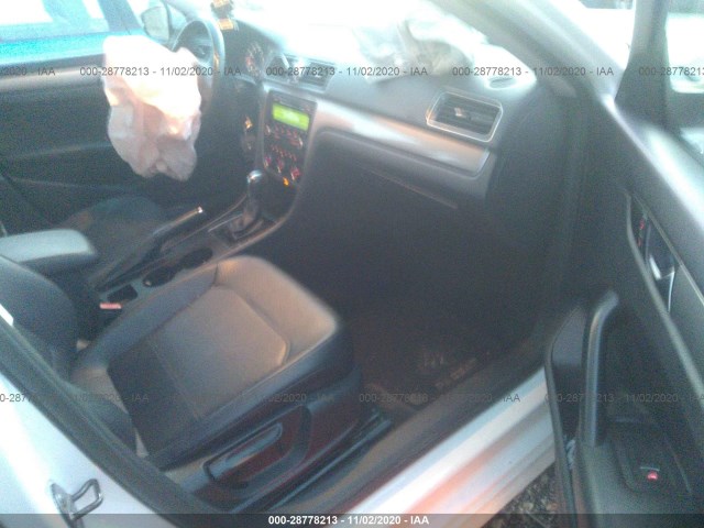 Photo 4 VIN: 1VWAH7A34EC016073 - VOLKSWAGEN PASSAT 