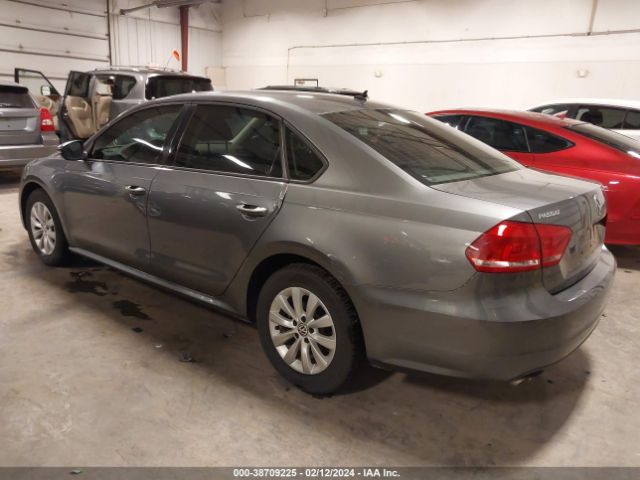 Photo 2 VIN: 1VWAH7A36CC056166 - VOLKSWAGEN PASSAT 