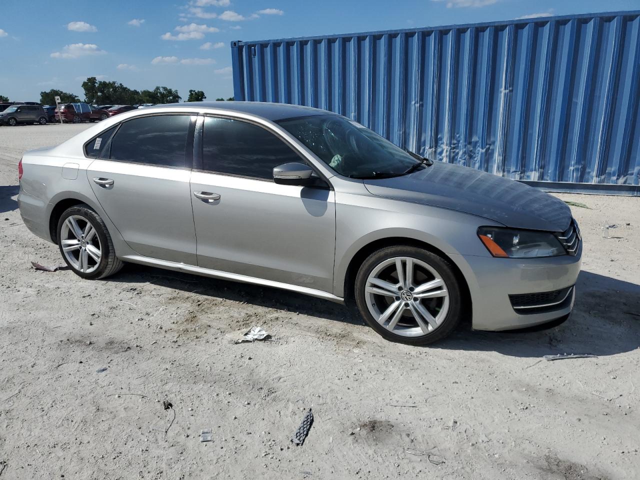 Photo 3 VIN: 1VWAH7A36DC149397 - VOLKSWAGEN PASSAT 