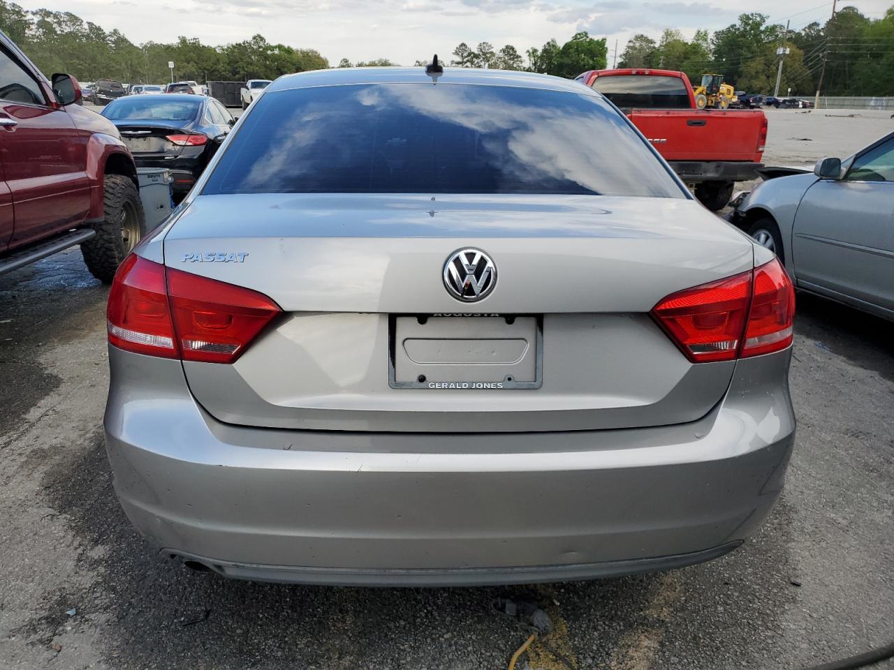 Photo 5 VIN: 1VWAH7A36EC013322 - VOLKSWAGEN PASSAT 